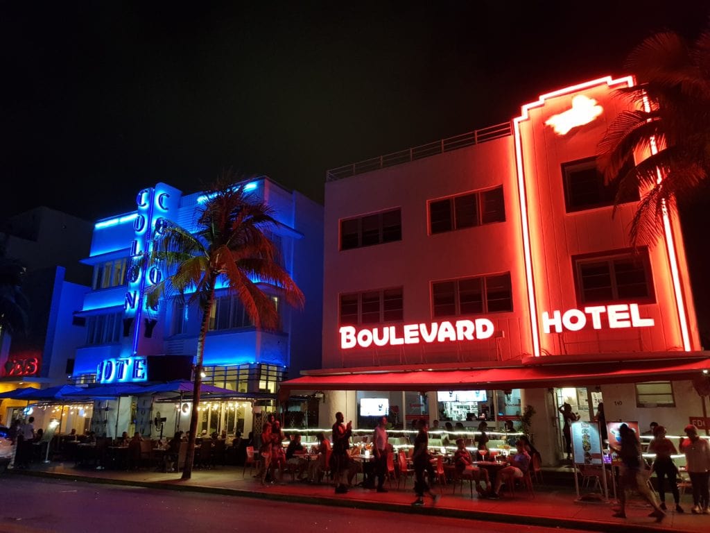 Come risparmiare e non spendere una fortuna per mangiare a Miami Beach o South Beach 1 Mangiare south beach
