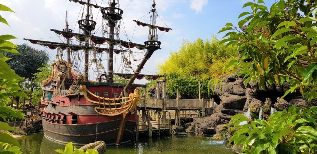 Cosa vedere a Parigi: città e dintorni 6 nave pirata disneyland paris