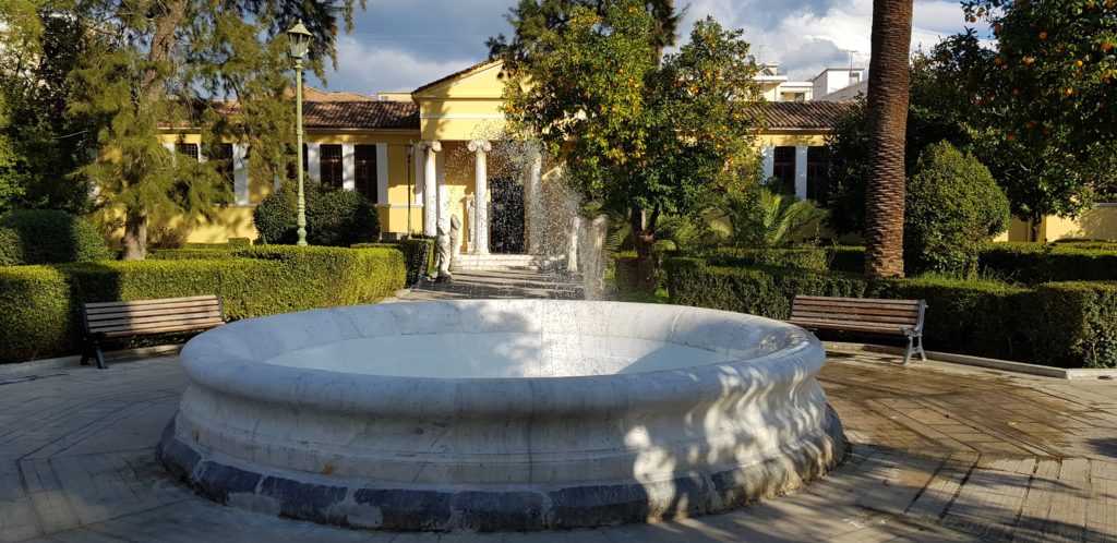 Cosa vedere a Sparta: TOP 3 Luoghi Imperdibili (Rovine Antiche, Tomba di Leonida, Museo) 6 Museo di sparta cosa vedere a sparta