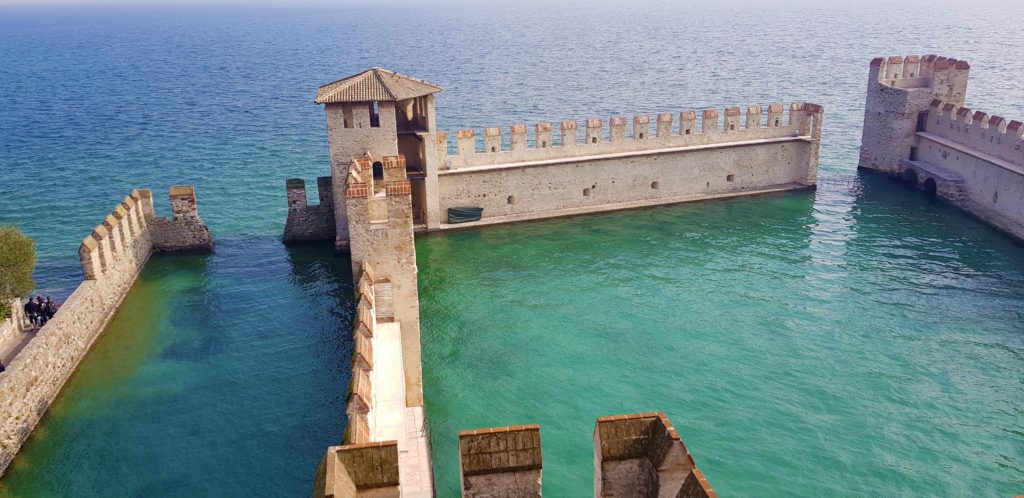 Il bellissimo Castello di Sirmione sul Lago di Garda 4 darsena castello scaligero di sirmione