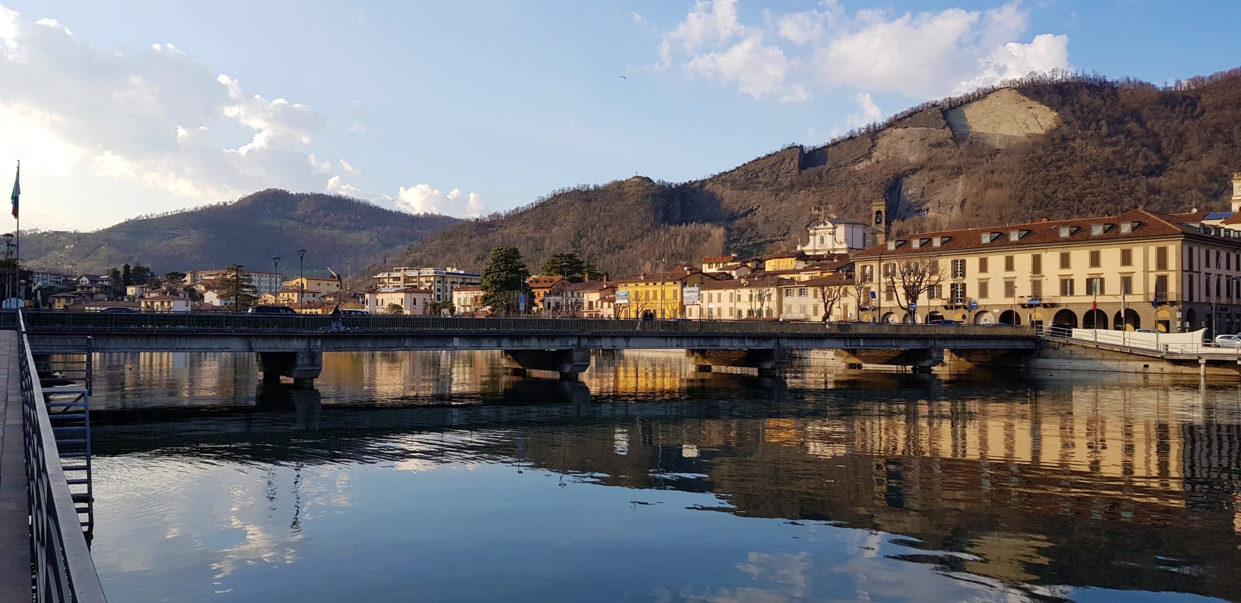 Lungolago Sarnico e Paratico: 1 bella passeggiata 1 ponte lungolago sarnico