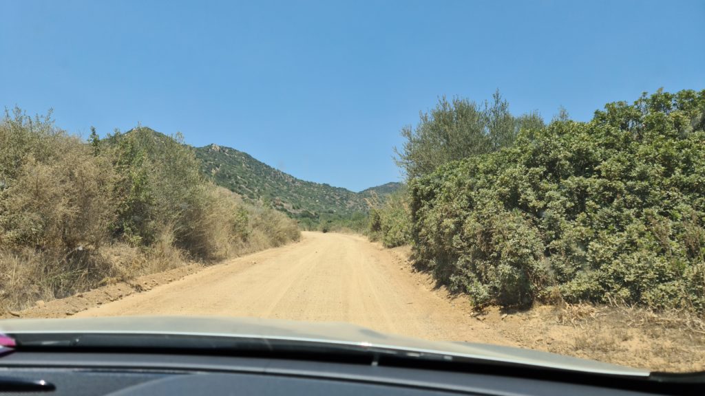 1 paradiso: Spiaggia di Punta Molentis Villasimius Sardegna 3 strada per Spiaggia di Punta Molentis Sardegna