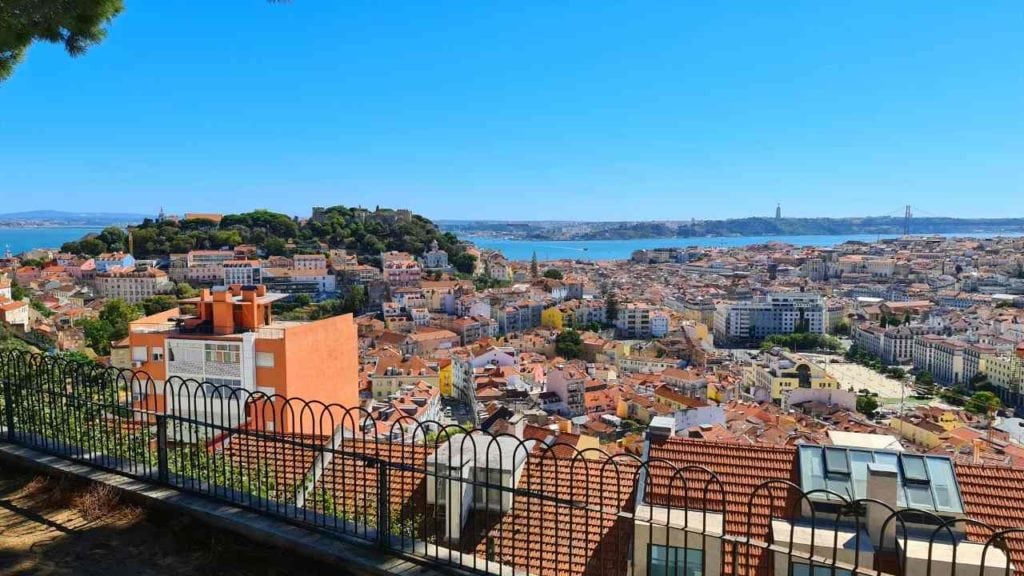 Quanti miradouro ci sono a Lisbona? Le migliori viste panoramiche di Lisbona 1 cosa vedere a lisbona Miradouro da Senhora do Monte