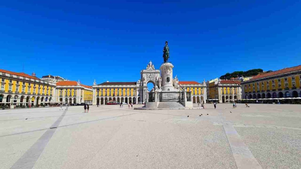 Cosa vedere a Lisbona? 7 luoghi imperdibili 1 cosa vedere a lisbona piazza del commercio