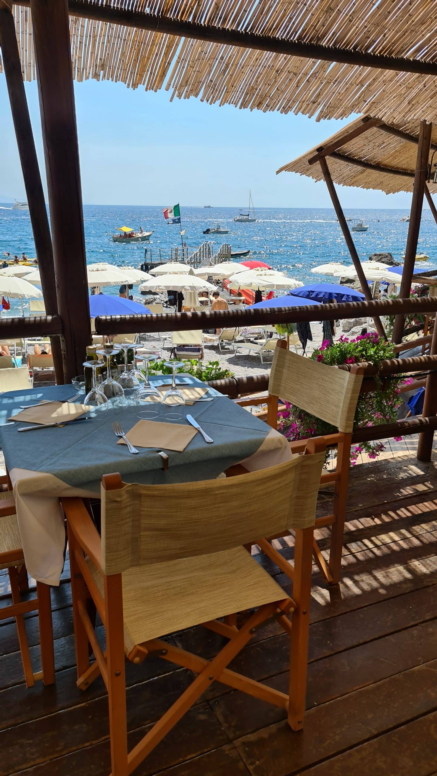 TOP Spiagge Costiera Amalfitana Cosa vedere? 44 cosa vedere costiera amalfitana spiagge il duoglio beach lido degli artisti 17 scaled