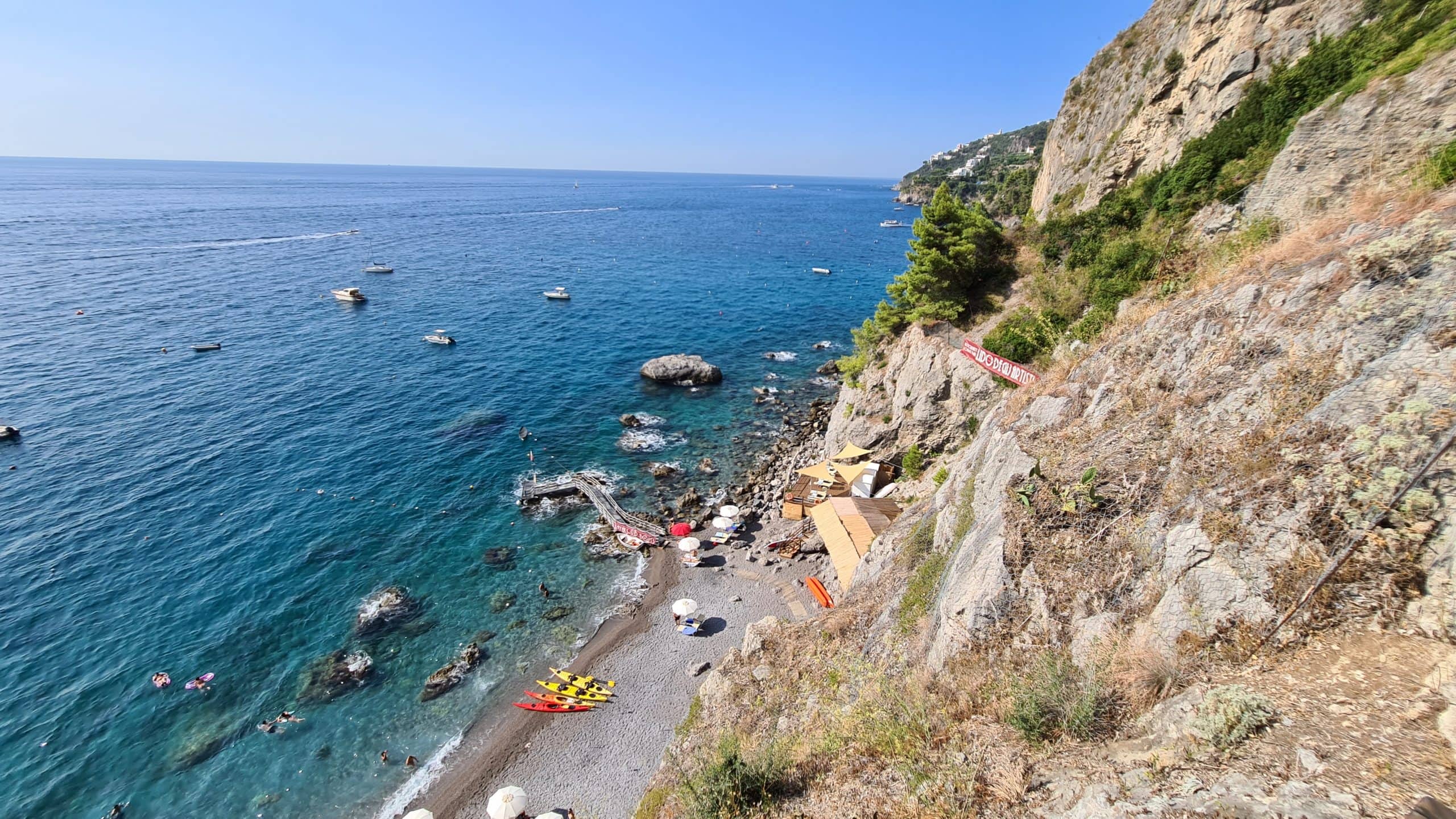 TOP Spiagge Costiera Amalfitana Cosa vedere? 34 cosa vedere costiera amalfitana spiagge il duoglio beach lido degli artisti 7 scaled