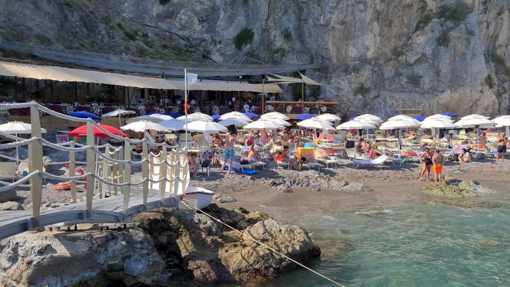 TOP Spiagge Costiera Amalfitana Cosa vedere? 23 Amalfi Spiaggia del Duoglio a che ora va giu il sole