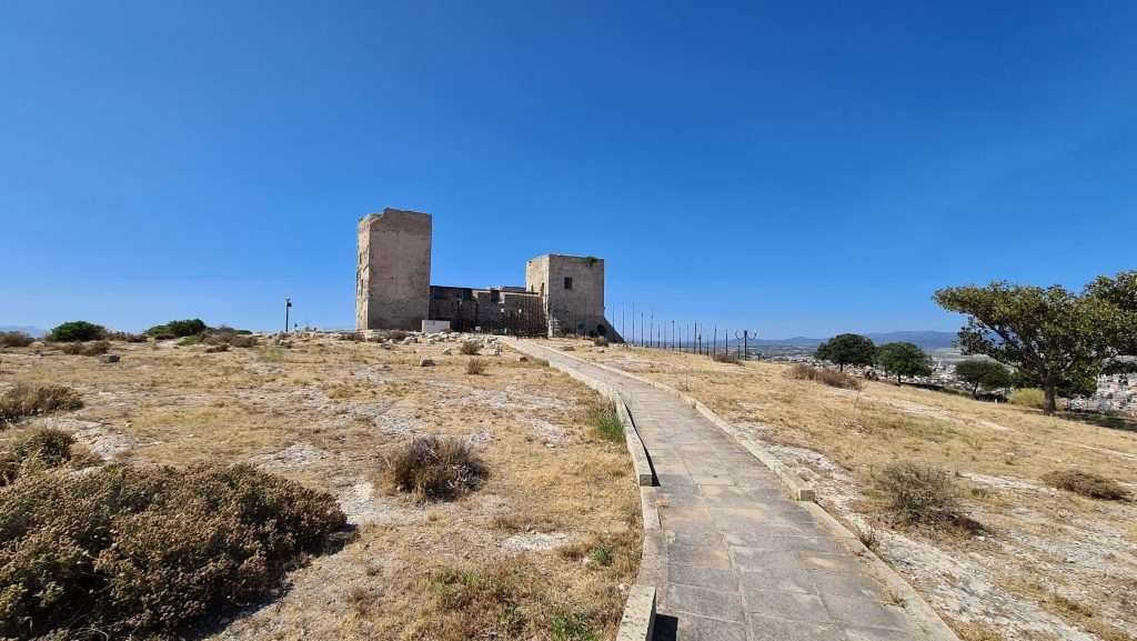 TOP 10 Cosa Vedere a Cagliari spiagge e città 12 Cosa Vedere a Cagliari castello di san michele