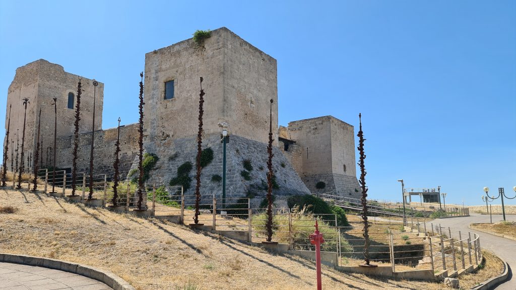 TOP 10 Cosa Vedere a Cagliari spiagge e città 5 Cosa Vedere a Cagliari castello di san michele 2