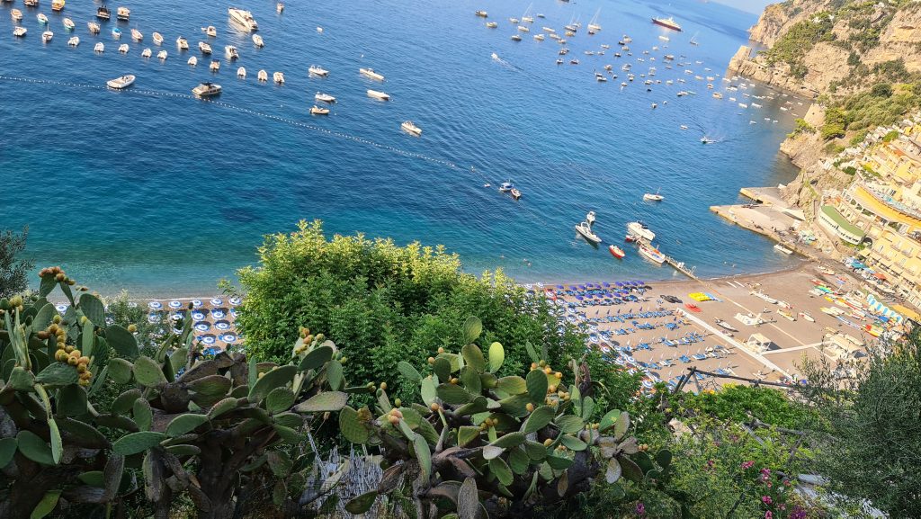 TOP Spiagge Costiera Amalfitana Cosa vedere? 1 Spiagge Costiera Amalfitana Cosa vedere spiaggia grande positano