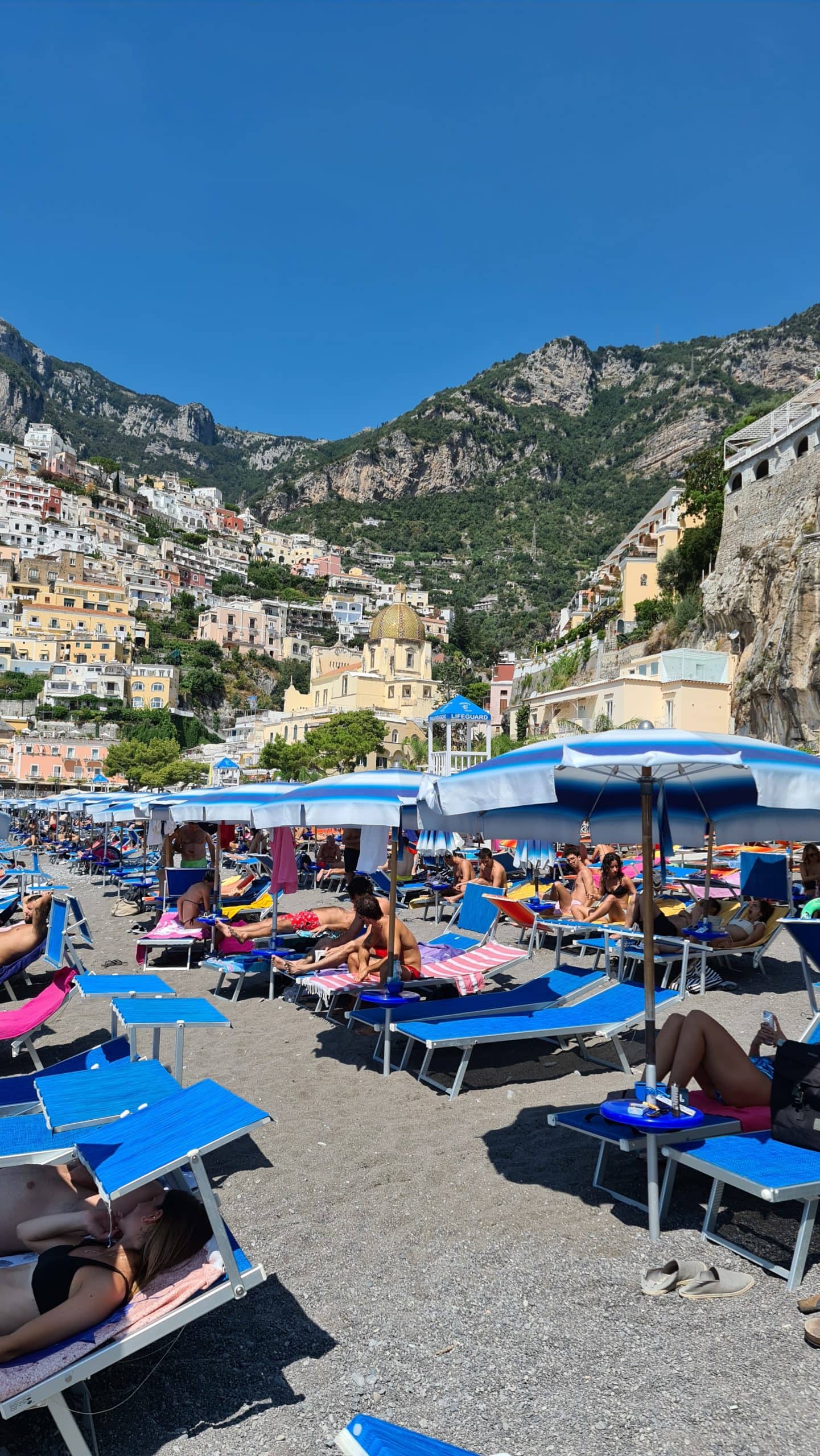 TOP Spiagge Costiera Amalfitana Cosa vedere? 14 lido lincanto positano spiaggia marina grande 11 scaled