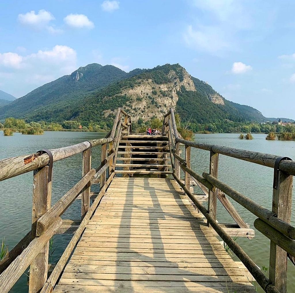 Top 10 Cosa Vedere a Iseo: Lungolago Iseo, centro... 20 iseo Riserva Naturale Torbiere del Sebino