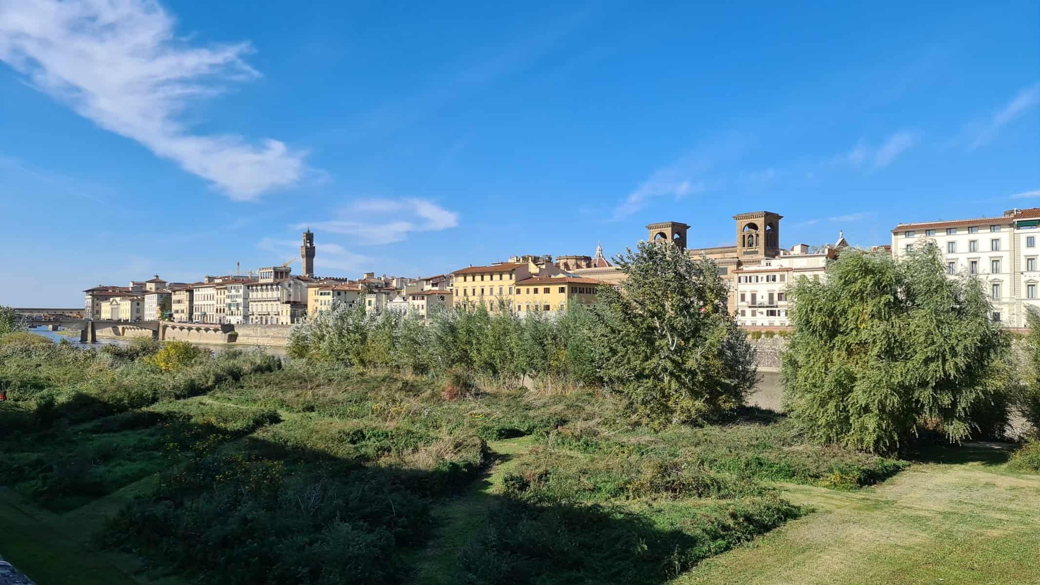 Cose da vedere a Firenze arno passeggiata lungo il fiume 3 scaled