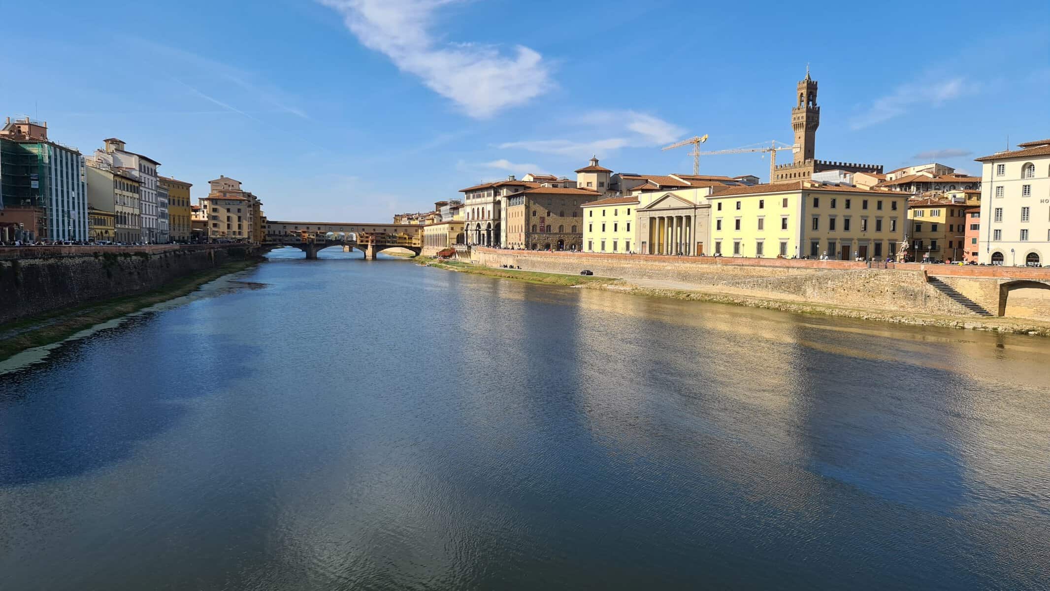 Cose da vedere a Firenze arno passeggiata lungo il fiume 7 scaled