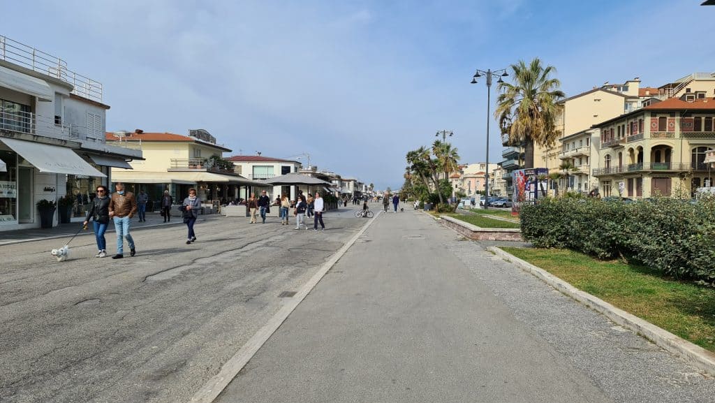 Viareggio cosa vedere? Spiaggia Viareggio... 4 Viareggio cosa vedere Spiaggia Viareggio