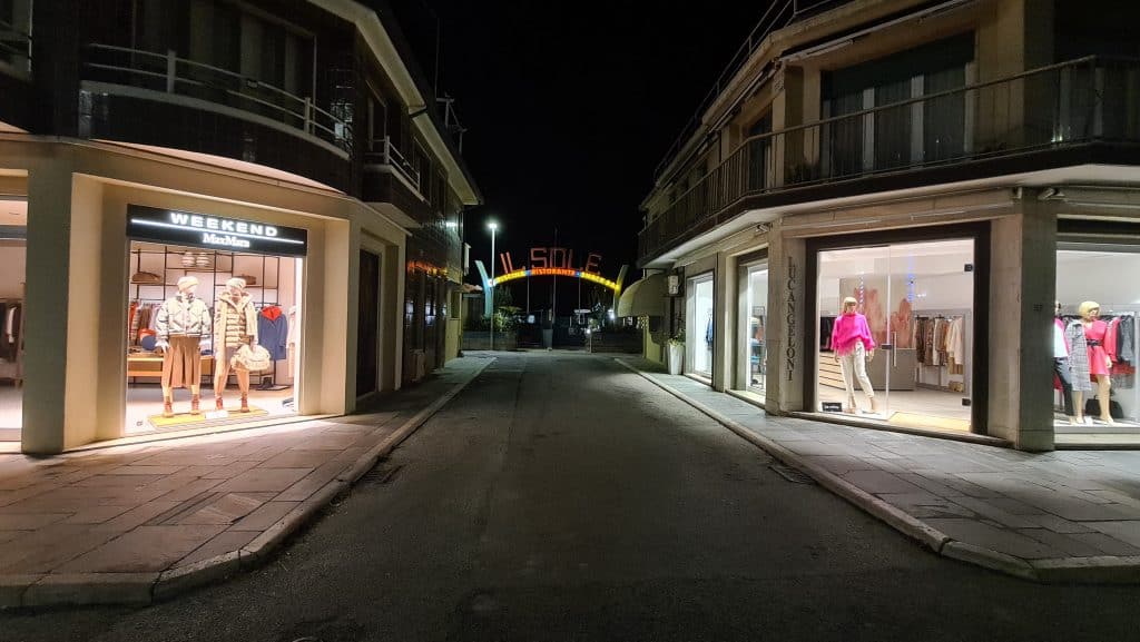 Viareggio cosa vedere? Spiaggia Viareggio... 12 Viareggio cosa vedere Spiaggia Viareggio 17