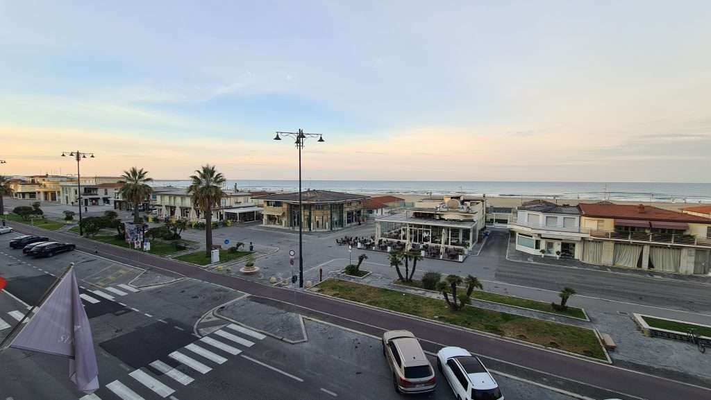 Viareggio cosa vedere? Spiaggia Viareggio... 5 Viareggio cosa vedere Spiaggia Viareggio 24