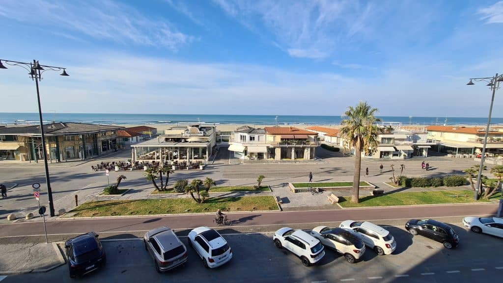 Viareggio cosa vedere? Spiaggia Viareggio... 42 Viareggio cosa vedere Spiaggia Viareggio 26