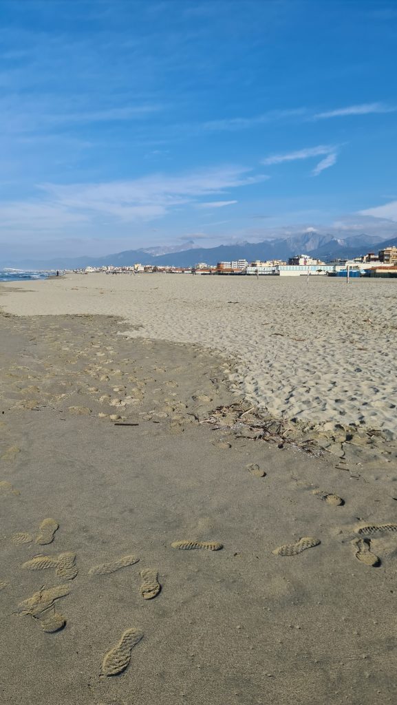 Viareggio cosa vedere? Spiaggia Viareggio... 32 Viareggio cosa vedere Spiaggia Viareggio 36