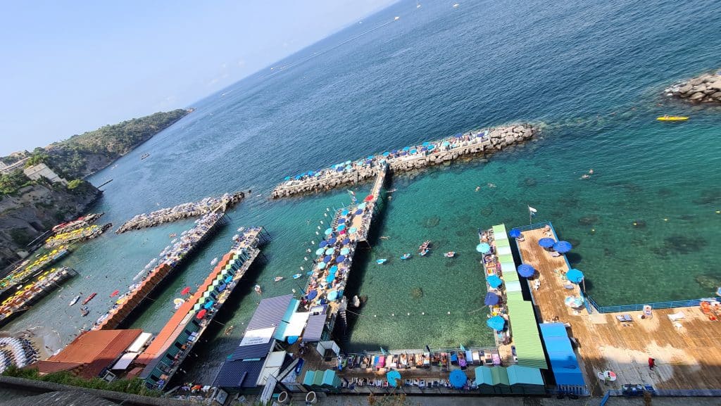 TOP 10 Cosa vedere a Sorrento. Sorrento Spiagge Costiera e... 14 cosa vedere a sorrento spiagge mare 13 scaled