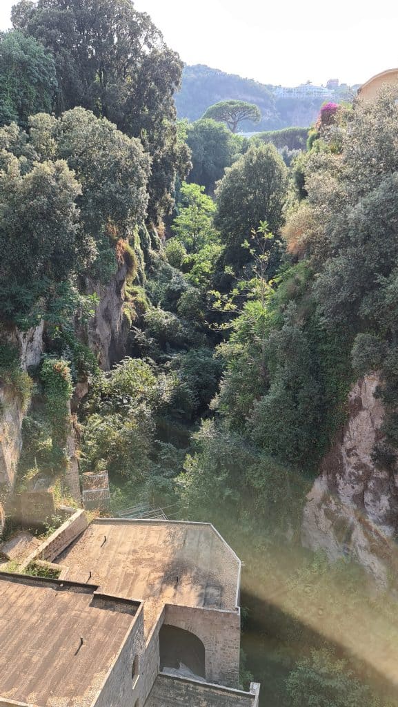 TOP 10 Cosa vedere a Sorrento. Sorrento Spiagge Costiera e... 8 cosa vedere a sorrento vallone dei mulini 4