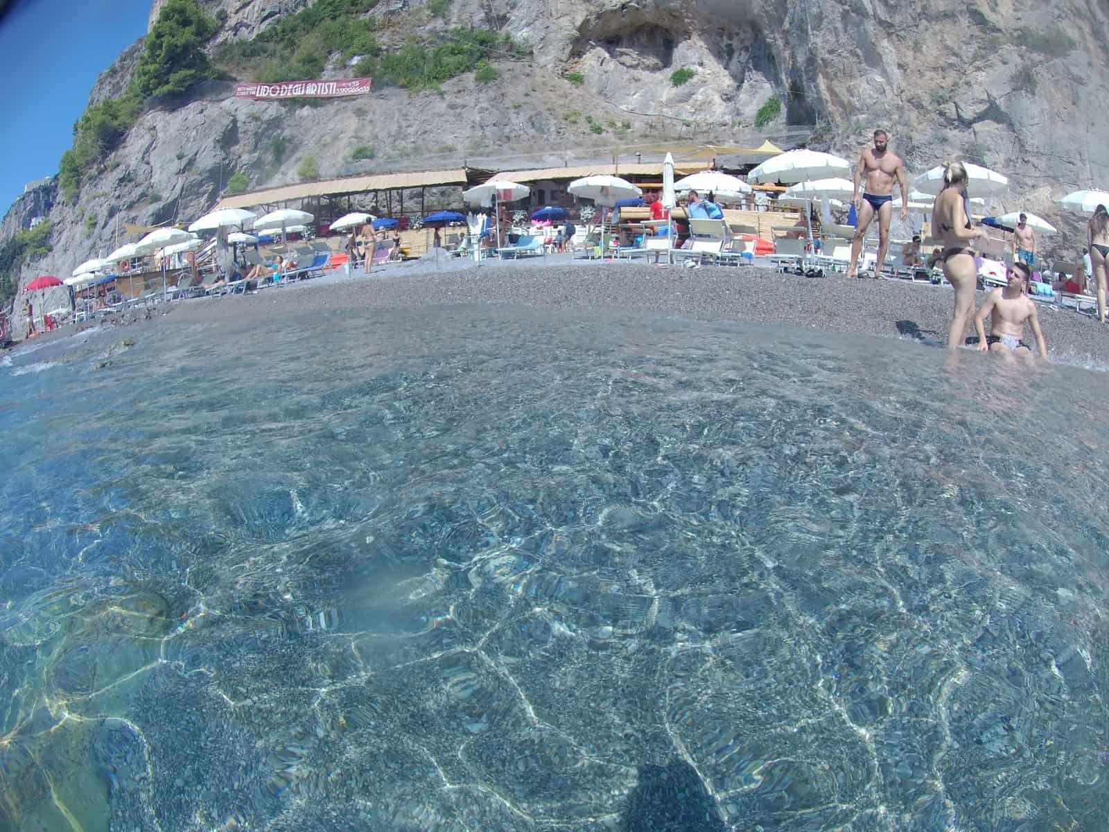 TOP Spiagge Costiera Amalfitana Cosa vedere? 82 cosa vedere costiera amalfitana spiagge il duoglio beach lido degli artisti mare 27 scaled