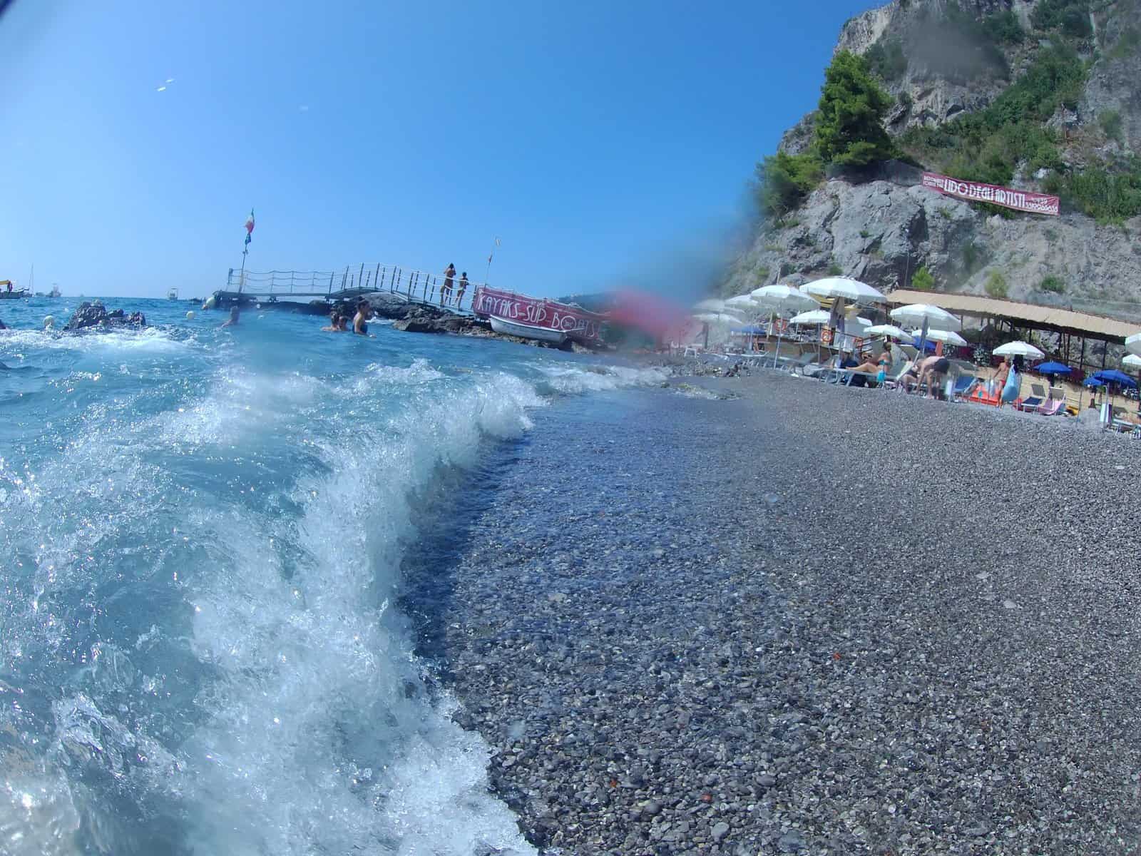 TOP Spiagge Costiera Amalfitana Cosa vedere? 83 cosa vedere costiera amalfitana spiagge il duoglio beach lido degli artisti mare 28 scaled
