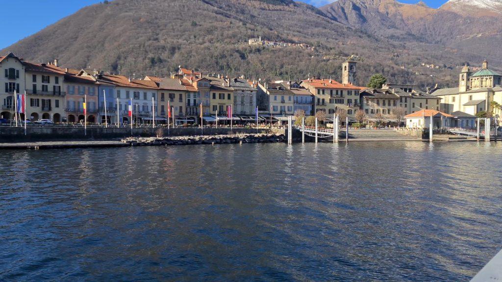 Top 10 Lago Maggiore cosa vedere? I migliori posti del Lago Maggiore 88 Cannobio Lago Maggiore dalla barca in inverno tripilare 10