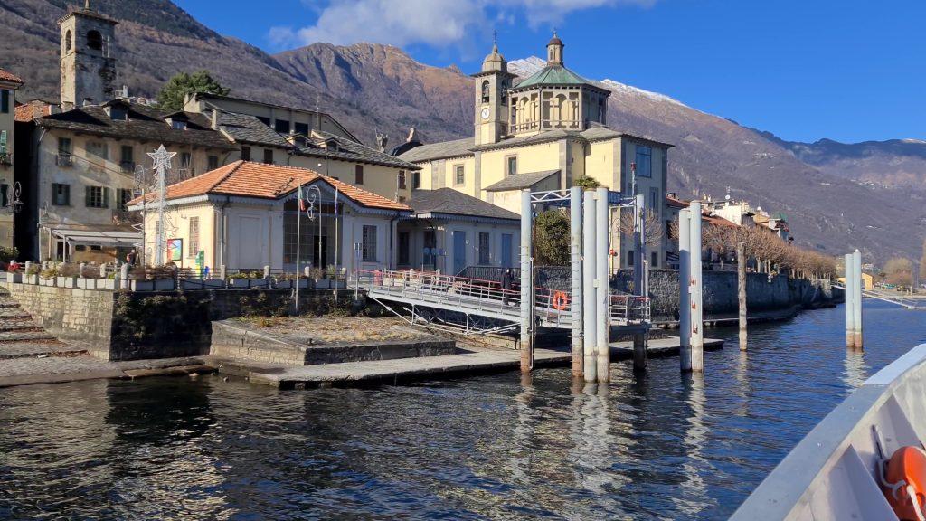 Top 10 Lago Maggiore cosa vedere? I migliori posti del Lago Maggiore 91 Cannobio Lago Maggiore dalla barca in inverno tripilare 16