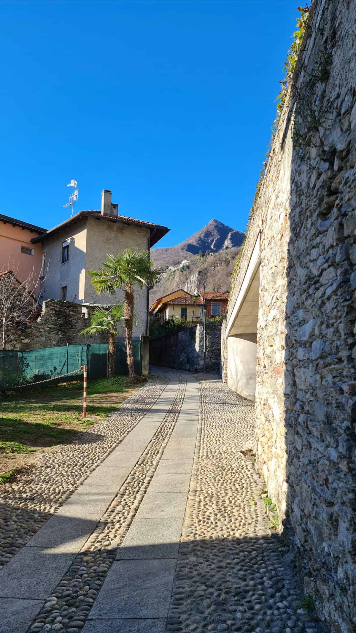 Top 10 Lago Maggiore cosa vedere? I migliori posti del Lago Maggiore 63 centro cannero riviera lago maggiore in inverno tripilare scaled