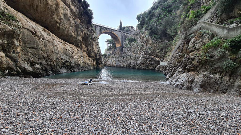 TOP Spiagge Costiera Amalfitana Cosa vedere? 124 Spiaggia Fiordo di Furore in inverno Costiera Amalfitana tripilare 11