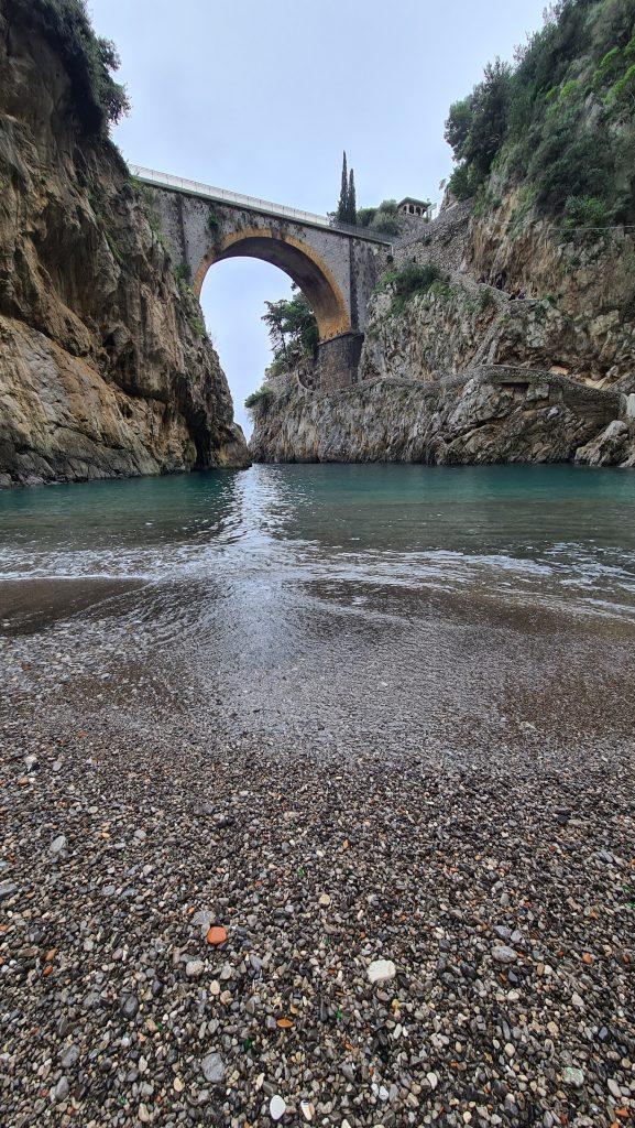 TOP Spiagge Costiera Amalfitana Cosa vedere? 107 Spiaggia Fiordo di Furore in inverno Costiera Amalfitana tripilare 25