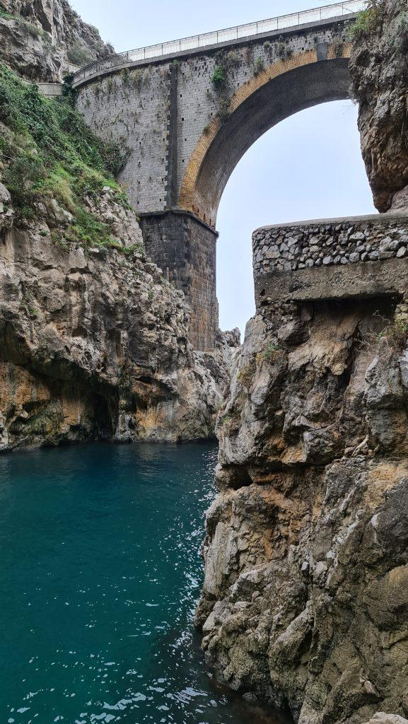 TOP Spiagge Costiera Amalfitana Cosa vedere? 109 Spiaggia Fiordo di Furore in inverno Costiera Amalfitana tripilare 27