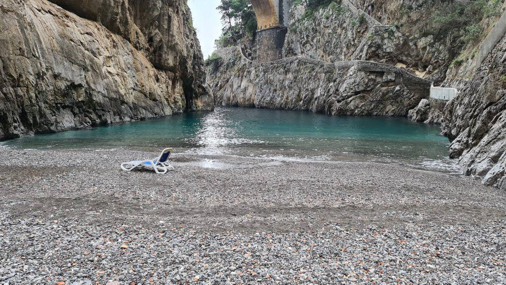 TOP Spiagge Costiera Amalfitana Cosa vedere? 122 Spiaggia Fiordo di Furore in inverno Costiera Amalfitana tripilare 9