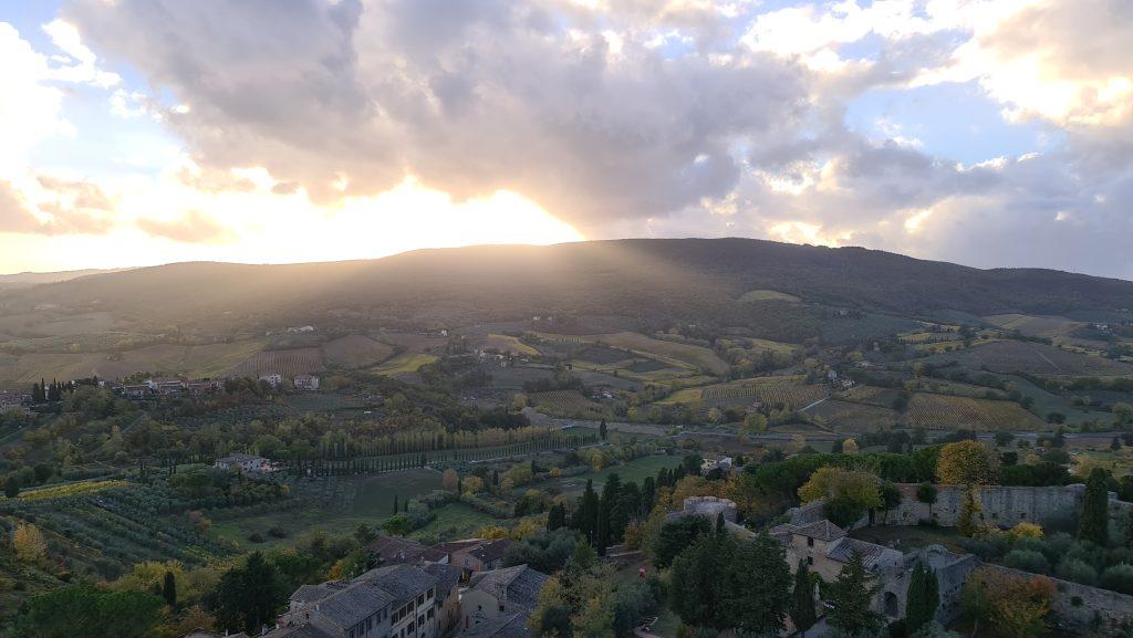 Top 10 Cosa vedere a San Gimignano? 87 Cosa vedere a San Gimignano torre grossa vista toscana dallalto tripilare 18