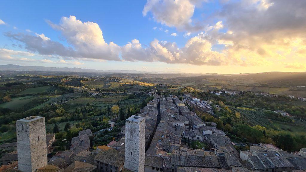 Top 10 Cosa vedere a San Gimignano? 96 Cosa vedere a San Gimignano torre grossa vista toscana dallalto tripilare 27