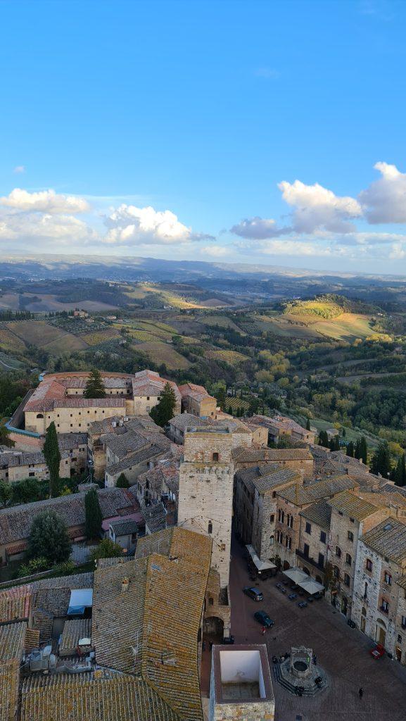 Top 10 Cosa vedere a San Gimignano? 77 Cosa vedere a San Gimignano torre grossa vista toscana dallalto tripilare 8
