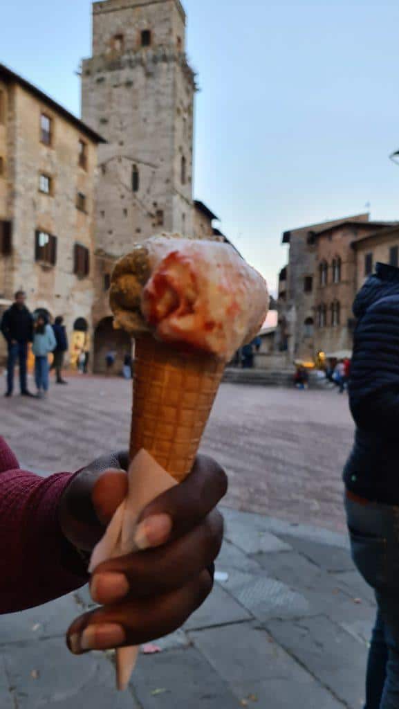Top 10 Cosa vedere a San Gimignano? 102 Toscana gelateria san gimignano vincitore campione gelateria dondoli 6