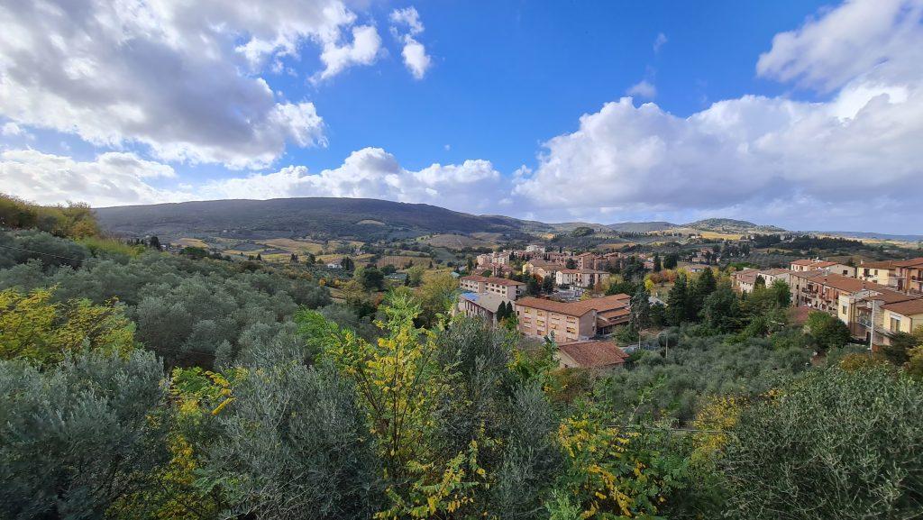 Top 10 Cosa vedere a San Gimignano? 52 cosa vedere a san gimignano Via Centrale e piazze tripilare 5 1