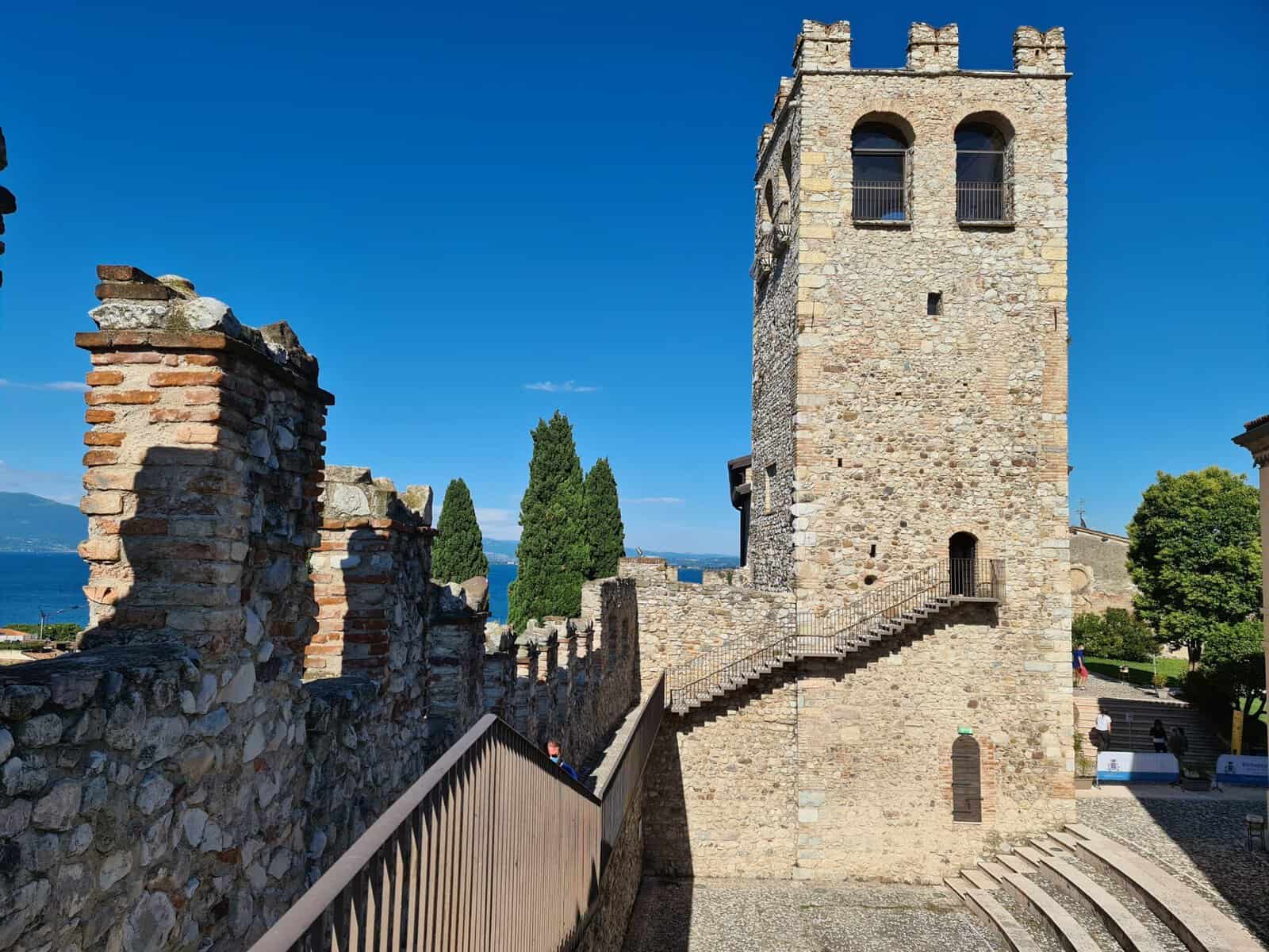 Top 8 Desenzano del Garda Cosa Vedere? 6 Castello di Desenzano sul Garda cosa vedere tripilare | Desenzano del Garda Cosa Vedere