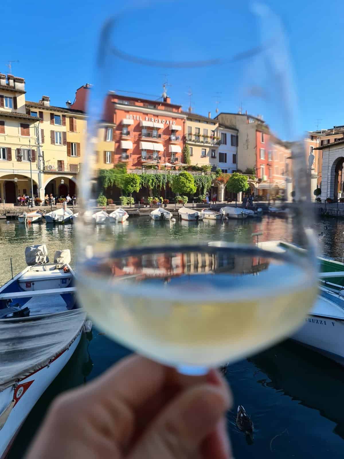 Top 8 Desenzano del Garda Cosa Vedere? 13 Porto vecchio desenzano sul garda cosa vedere tripilare 15 1