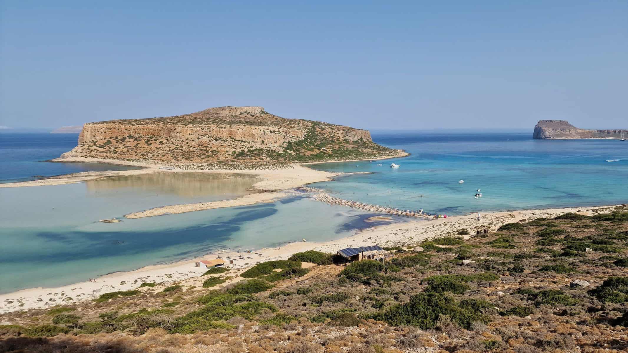 Balos in Auto: La Strada Sterrata Distrugge il Noleggio? La Verità, Rischi e Video-Prova 4 2 Spiagge Creta cosa vedere Spiaggia di Balos laguna di balos dallalto dal sentiero tripilare 3