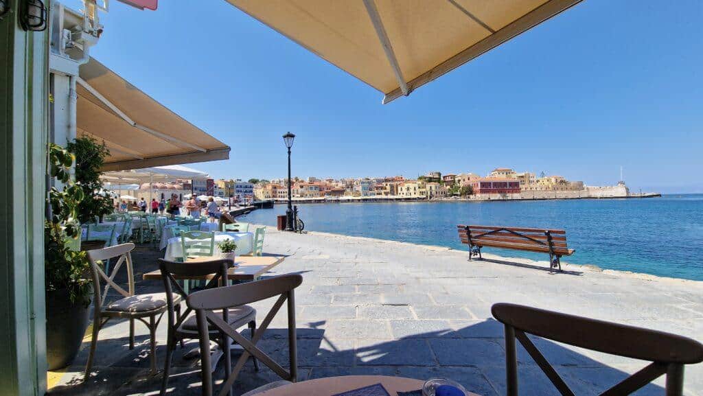 Chania Cosa Vedere: TOP 10 Attrazioni a Creta, Un Tocco di Venezia 3 Vista dai ristoranti allantico porto veneziano Chania Creta