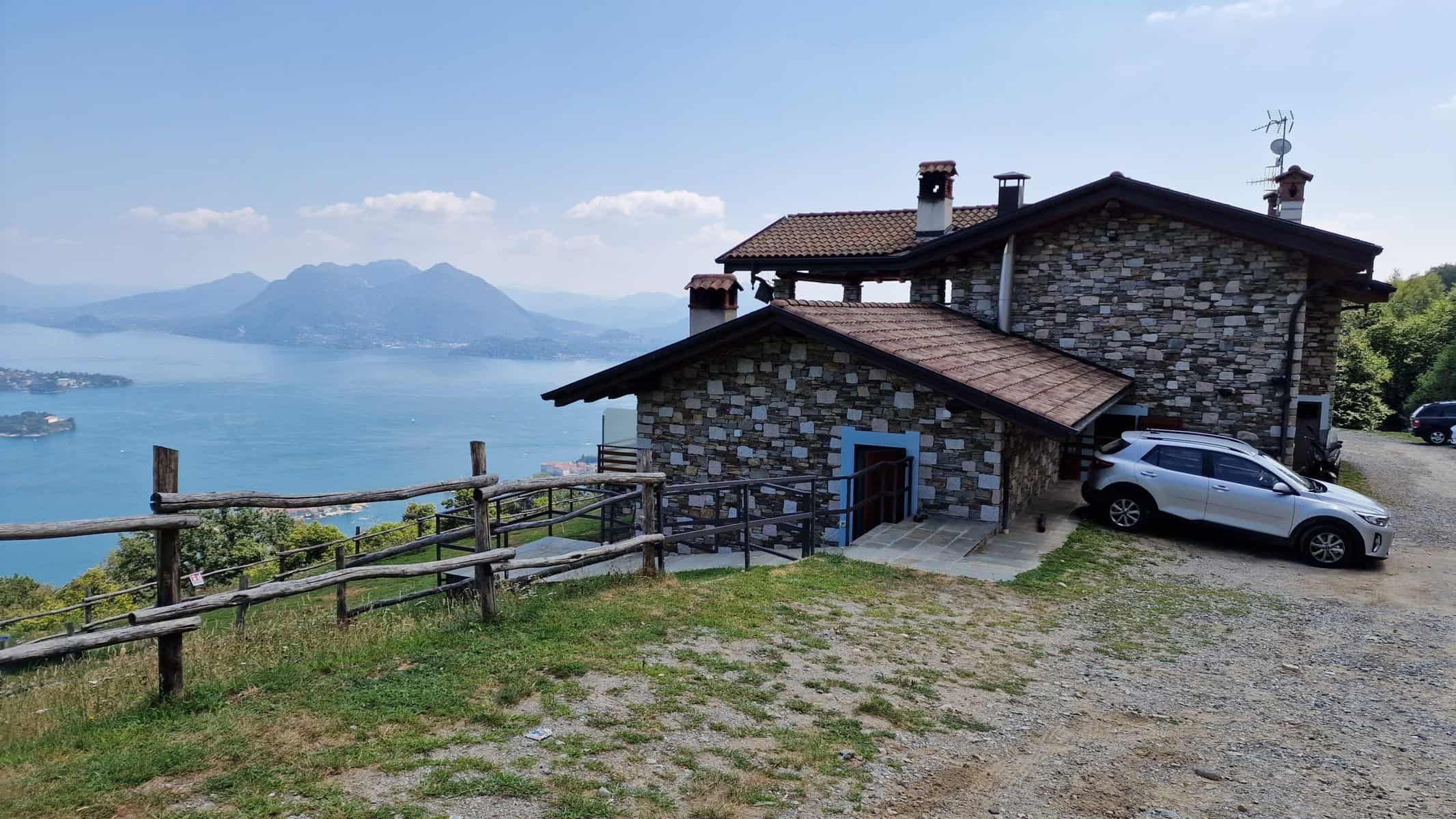 Top 3 migliori Ristoranti con vista Lago Maggiore 3 migliori Ristoranti con vista Lago Maggiore Agriturismo LOrdin Loc. Campino appena sopra Stresa