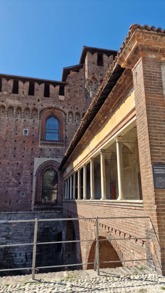 Top 10 Cosa vedere a Milano 15 Cosa vedere a Milano Castello Sforzesco 10