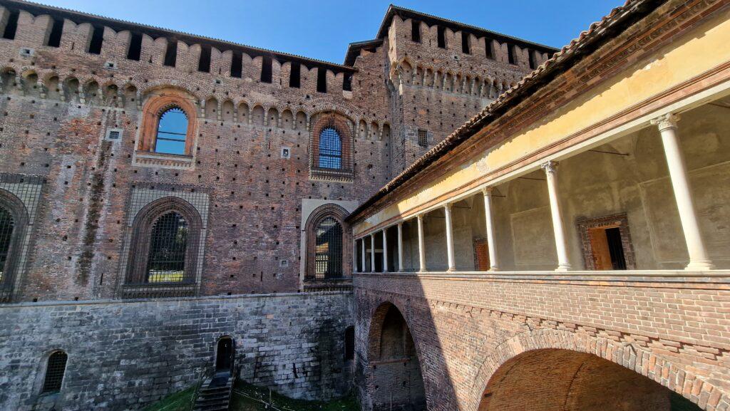 Top 10 Cosa vedere a Milano 16 Cosa vedere a Milano Castello Sforzesco 12