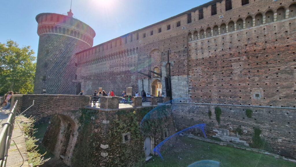 Top 10 Cosa vedere a Milano 22 Cosa vedere a Milano Castello Sforzesco 18
