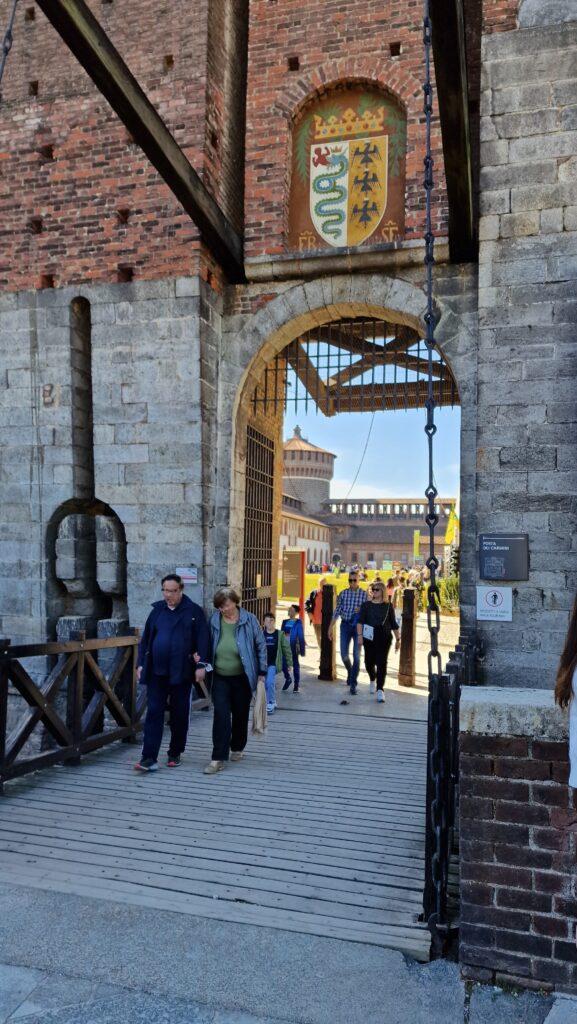 Top 10 Cosa vedere a Milano 32 Cosa vedere a Milano Castello Sforzesco 28