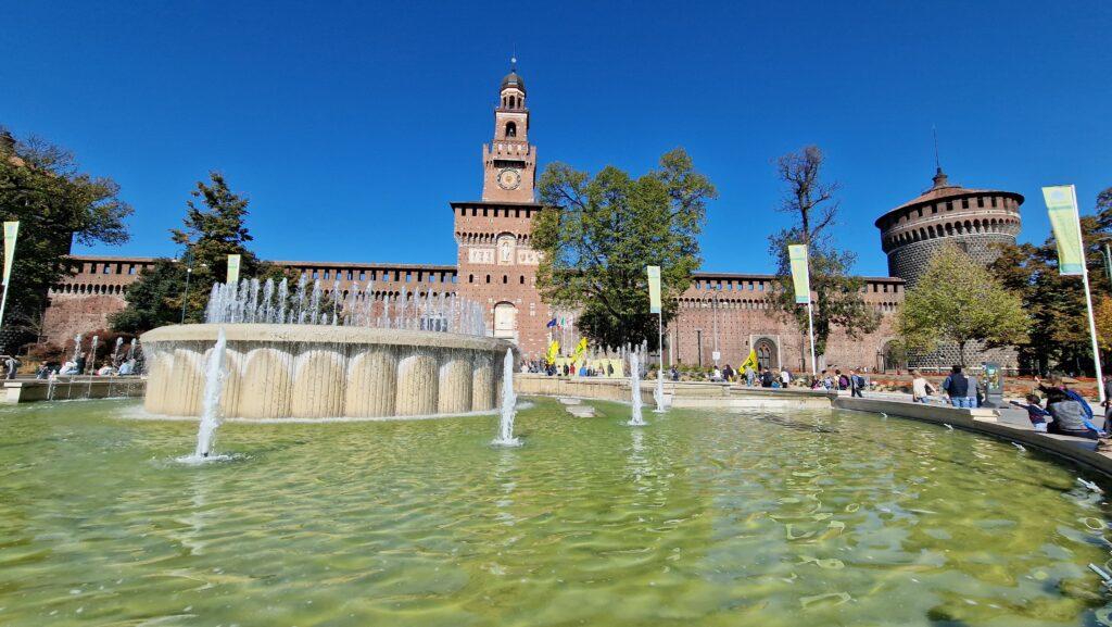 Top 10 Cosa vedere a Milano 13 Cosa vedere a Milano Castello Sforzesco 3