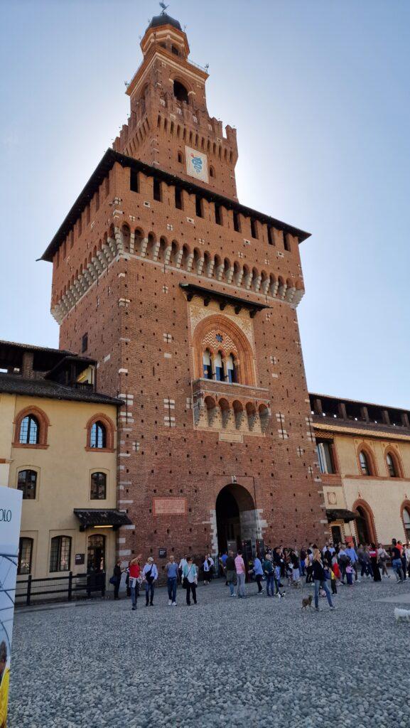 Top 10 Cosa vedere a Milano 38 Cosa vedere a Milano Castello Sforzesco 34